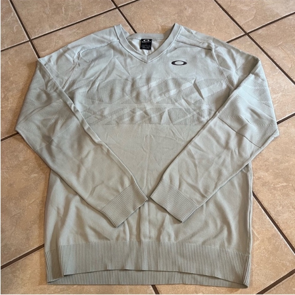 Men’s OAKLEY long sleeve tailored fit shirt . Large . New .